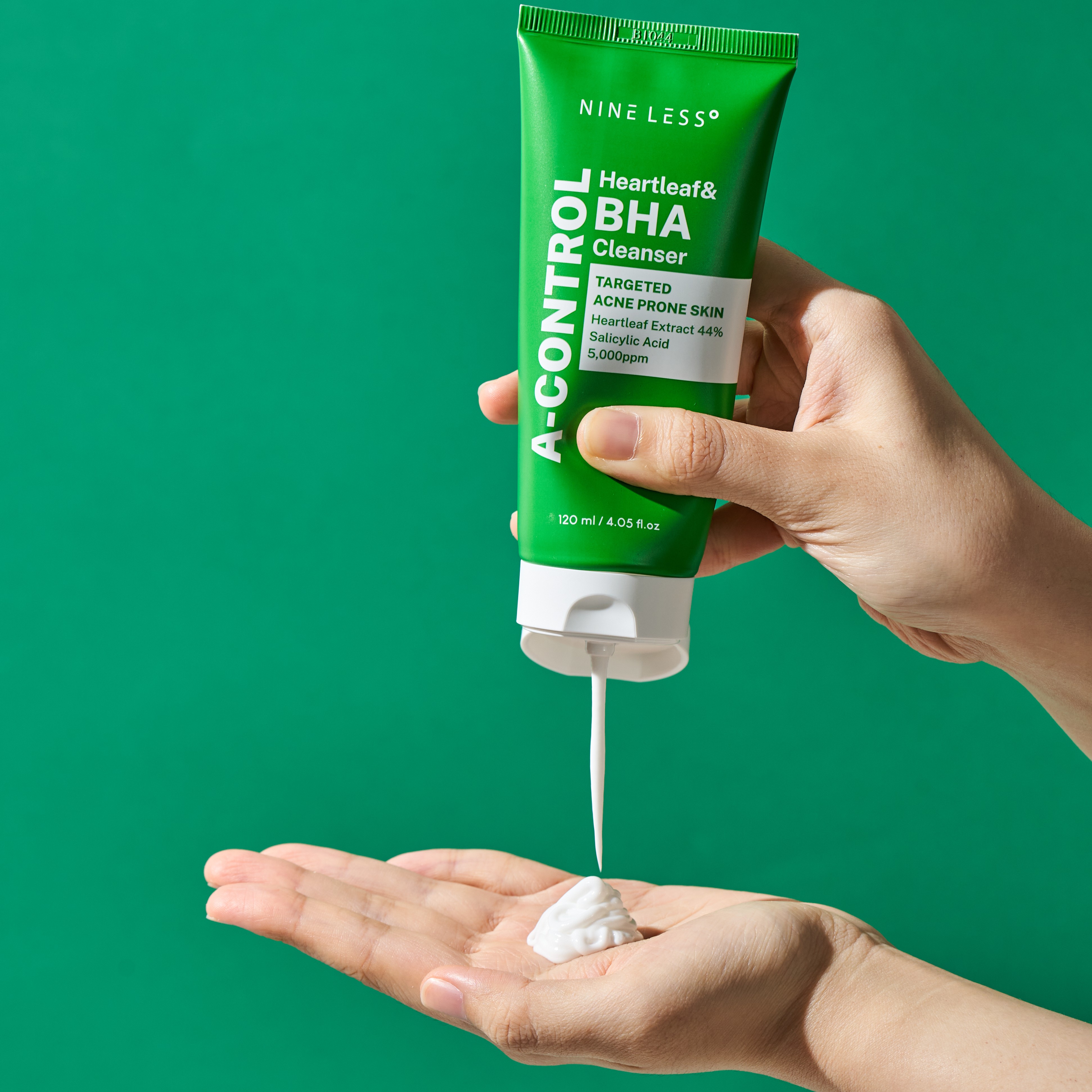 Пенка очищающая для проблемной кожи | NINE LESS A-Control Heartleaf & BHA Cleanser 120ml