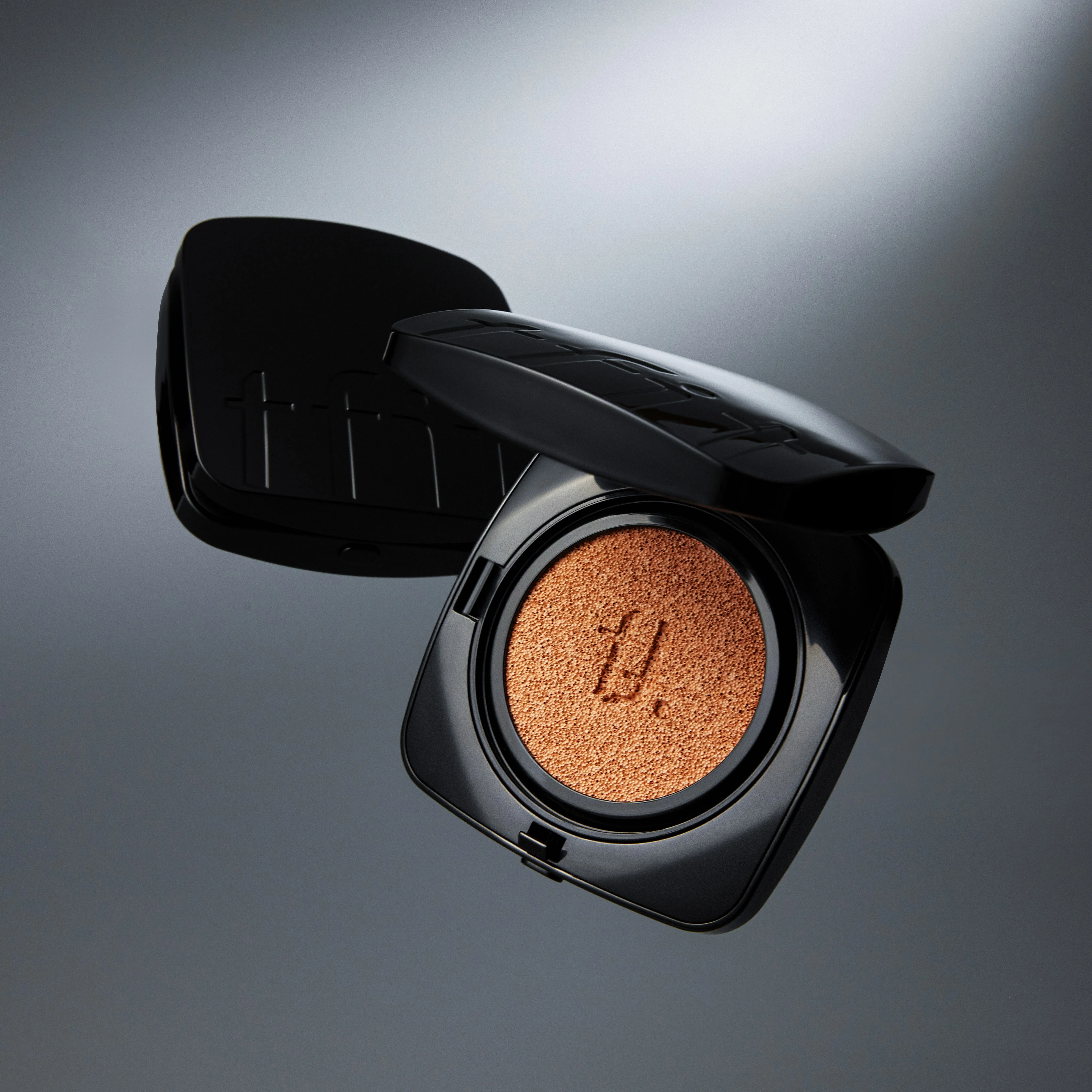 Кушон тональный с сияющим финишем C01 Porcelain 12 | TFIT Layering Fit Glow Cushion EX SPF50+ PA++++ C01 Porcelain 12